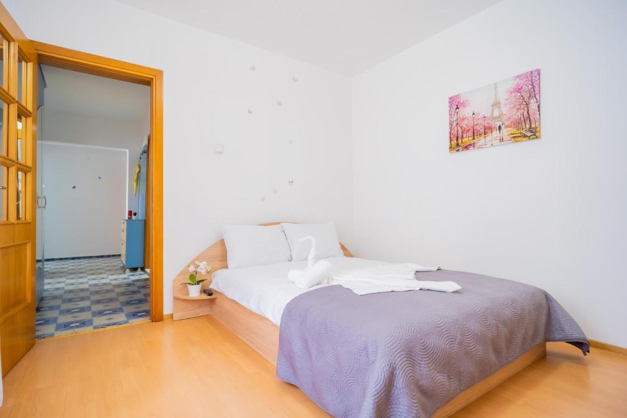 Serene 1Br Apartment With Workspace Βουκουρέστι Εξωτερικό φωτογραφία